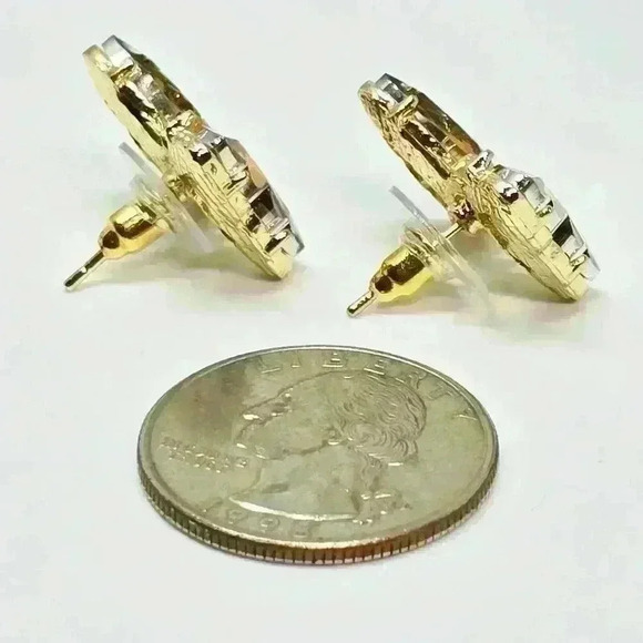 NWOT Elegant Butterfly Earrings - Picture 3 of 3